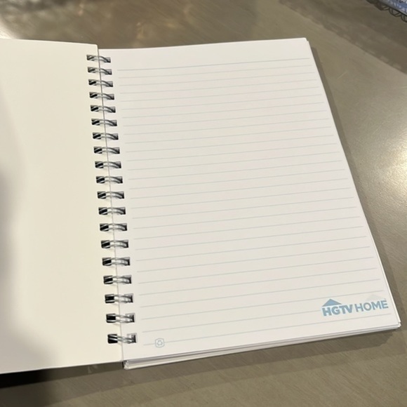 Hgtv Home notebook New! - Picture 2 of 3